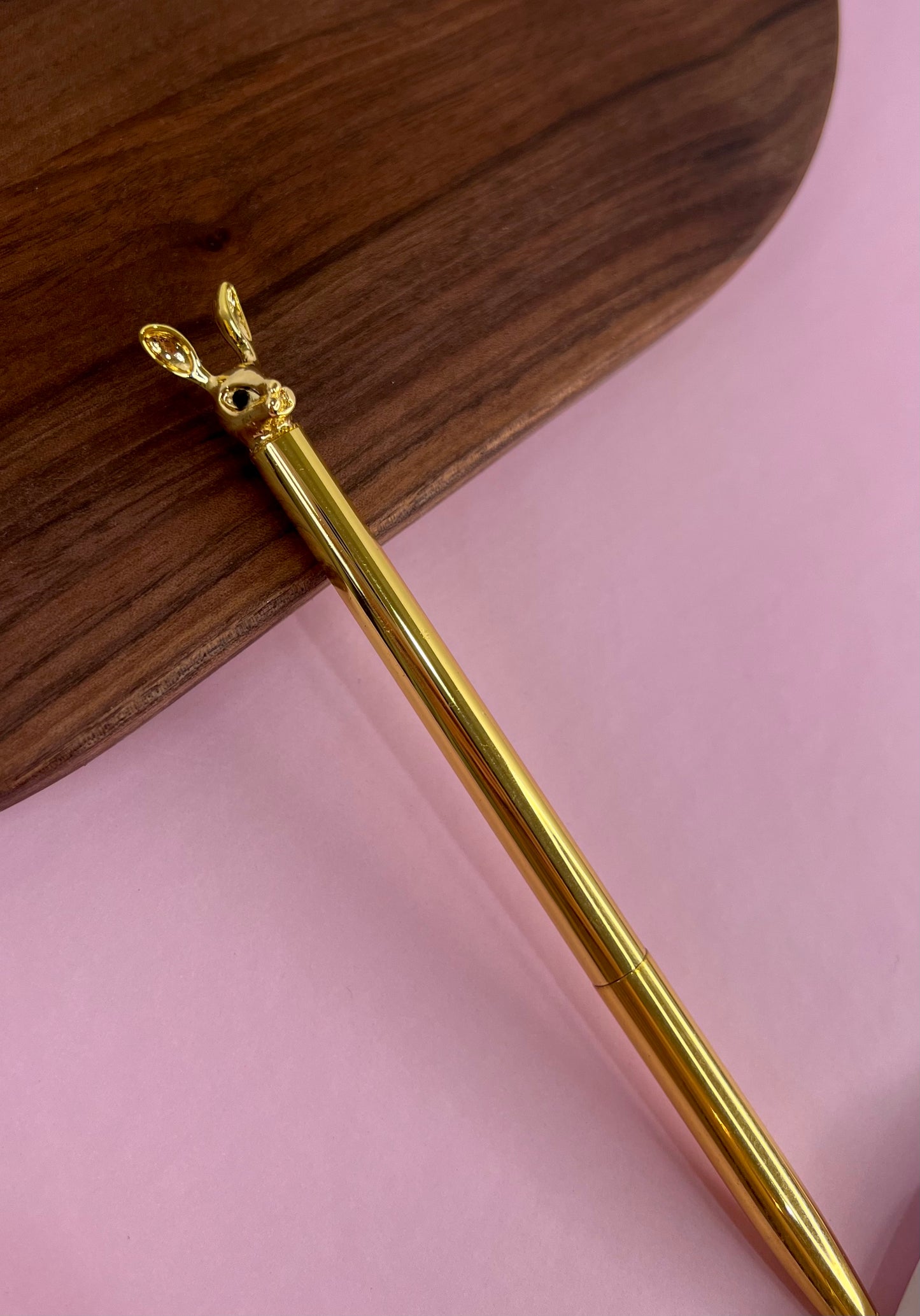 Golden Bunny pen