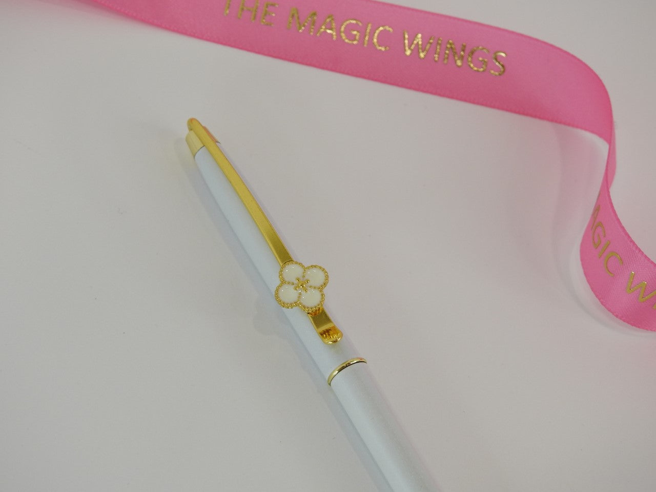 White Rose Pen